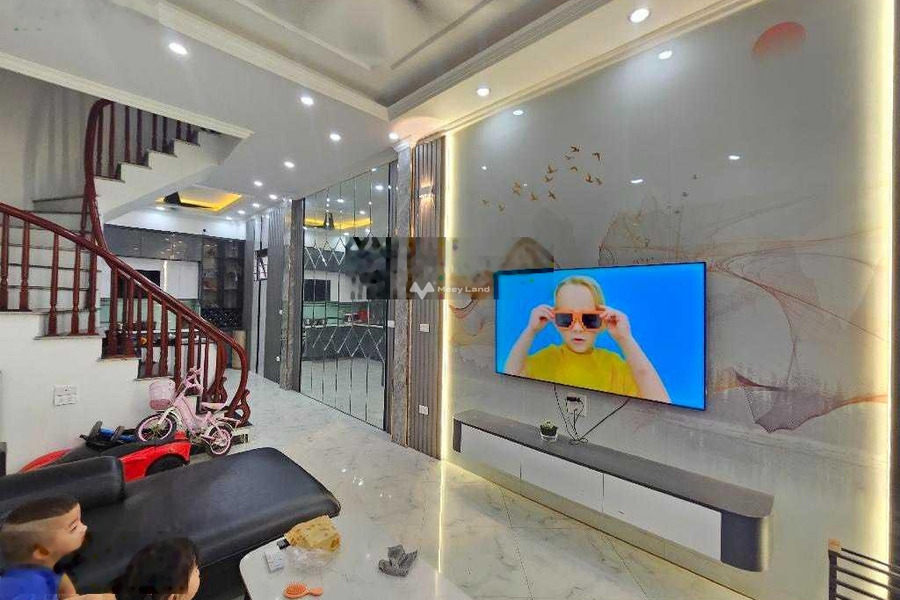 Có diện tích rộng 40m2 bán nhà nằm ở Hoàng Mai, Hà Nội nhà gồm 6 phòng ngủ 4 WC lh xem trực tiếp-01