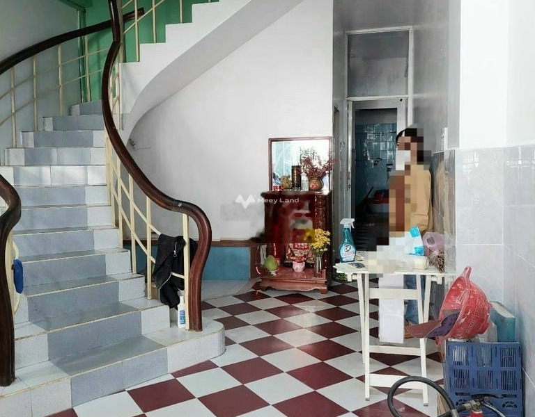 Nhà 4 phòng ngủ, cho thuê nhà, thuê ngay với giá hấp dẫn chỉ 30 triệu/tháng có diện tích tổng 126m2 ngay Kinh Dương Vương, Hồ Chí Minh-01
