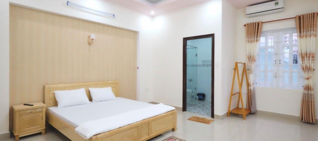 Cho thuê khách sạn 12 phòng, mặt tiền đường Phan Chu Trinh, phường 2
