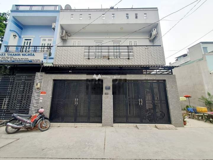 Vị trí đặt gần Tân Tạo, Hồ Chí Minh bán nhà bán ngay với giá thỏa thuận từ 5 tỷ tổng quan nhà này 3 phòng ngủ 2 WC-01