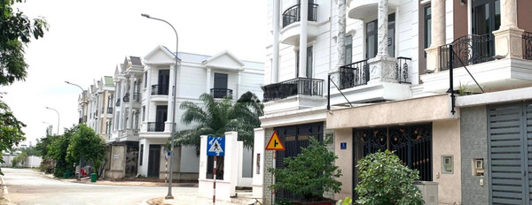 Tổng quan trong căn nhà gồm 4 PN bán nhà bán ngay với giá siêu khủng 6.4 tỷ diện tích chuẩn 80m2 vị trí tiện lợi Trường Lưu, Hồ Chí Minh-03