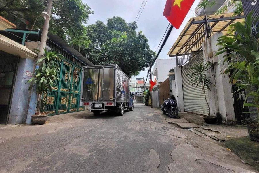 Vị trí đặt tọa lạc tại Thủ Đức, Hồ Chí Minh bán nhà bán ngay với giá cực mềm từ 9.9 tỷ ngôi nhà này có tổng 12 PN 12 WC-01