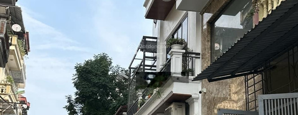 Diện tích 46m2 bán nhà ở vị trí thuận lợi ngay trên Long Biên, Hà Nội hướng Tây - Nam trong nhà nhìn chung gồm 4 PN 3 WC lh xem trực tiếp-03