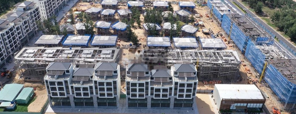 Nhà gồm 4 phòng ngủ bán nhà bán ngay với giá cực sốc từ 8.82 tỷ diện tích gồm 108m2 vị trí đặt tại trung tâm Tuy Hòa, Phú Yên-03