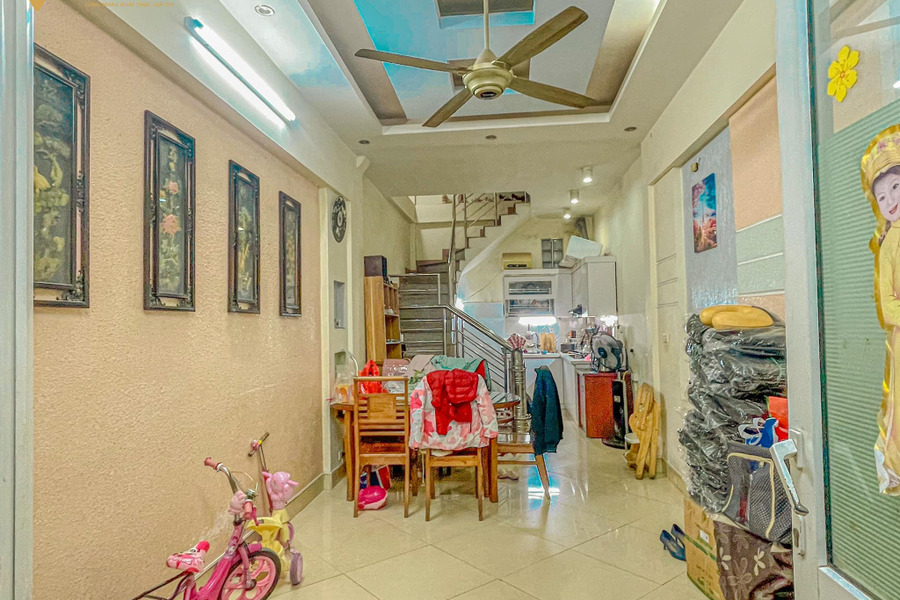 Bán nhà trung tâm Thanh Xuân gần ô tô, 5 tầng full nội thất-01
