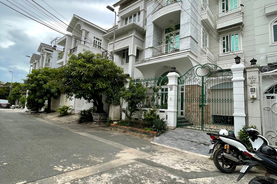 Cho thuê siêu biệt thự khu cao cấp đường Nơ Trang Long bảo vệ 24/24-01