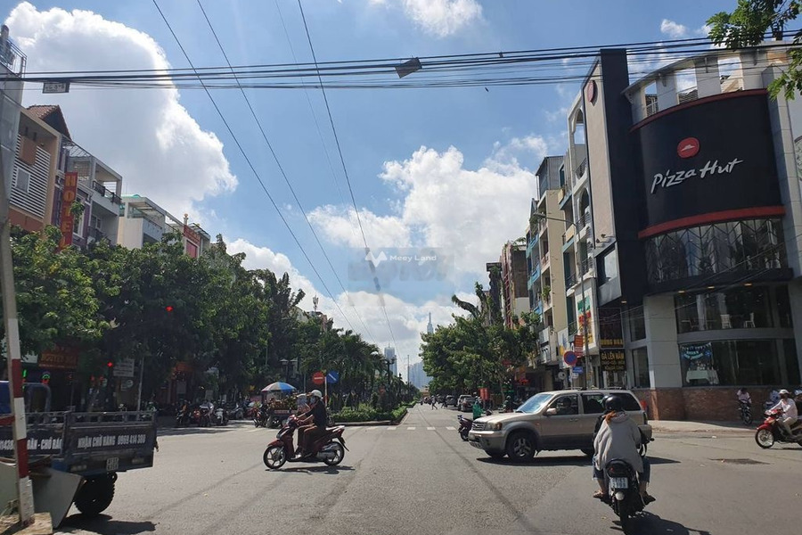 Bán nhà vị trí mặt tiền nằm trên Phan Xích Long, Hồ Chí Minh bán ngay với giá quy định chỉ 65 tỷ có diện tích gồm 128m2 trong nhà nhìn chung gồm 3 PN-01