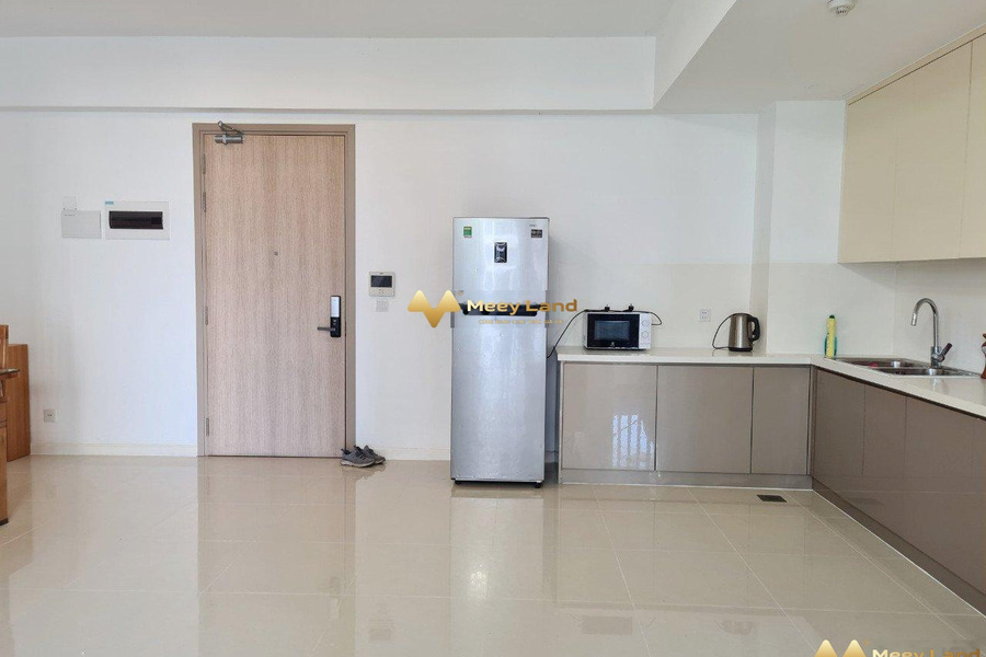 Tổng quan trong căn hộ có Full nội thất, bán căn hộ có diện tích rộng 102m2 vị trí đặt vị trí ở Song Hành, Hồ Chí Minh bán ngay với giá khởi đầu từ 6....-01