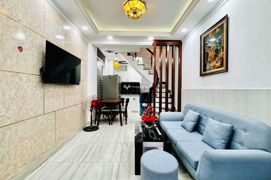 Bán nhà diện tích rộng 32m2 vị trí đặt ngay trên Trung Chánh, Hồ Chí Minh bán ngay với giá cực mềm 2.8 tỷ trong nhà có 4 PN, 3 WC-01