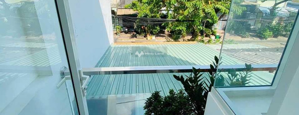 Diện tích gồm 90m2 bán nhà vị trí hấp dẫn Phước Bình, Quận 9 tổng quan căn nhà này 4 PN 4 WC vui lòng liên hệ để xem trực tiếp-02