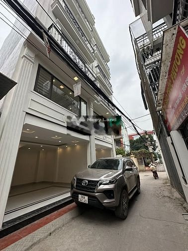Bán nhà diện tích chuẩn 38m2 vị trí đặt ở tại Phúc Đồng, Hà Nội giá bán cực mềm từ 3.5 tỷ tổng quan nhà này gồm có 3 PN, 5 WC-01