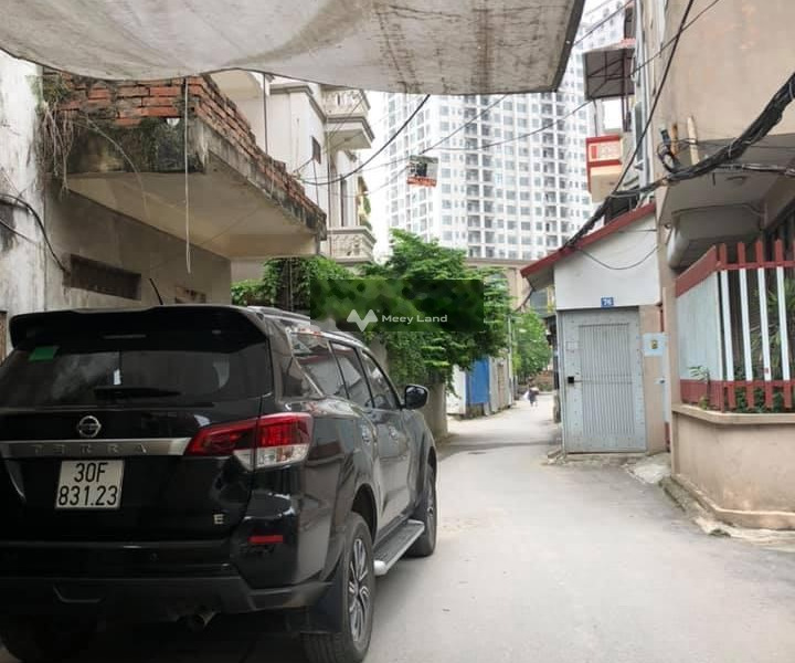 Giá bán 840 triệu bán nhà có diện tích gồm 15m2 nằm ở Nguyễn Cao Luyện, Hà Nội trong nhà này gồm 2 PN, 2 WC liên hệ trực tiếp để được tư vấn-01