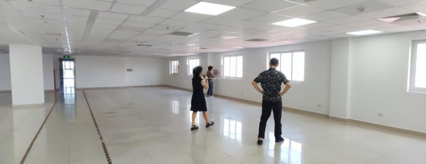 Giá thuê siêu ưu đãi 33 triệu/tháng cho thuê sàn văn phòng vị trí mặt tiền tại Nguyễn Xí, Phường 13 diện tích rộng là 155m2 nội thất âm tường Cơ bản-03