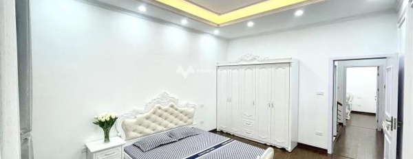 Nhà có 4 phòng ngủ bán nhà ở có diện tích chính 50m2 bán ngay với giá siêu rẻ từ 7.2 tỷ vị trí mặt tiền nằm ngay Thịnh Quang, Hà Nội-03