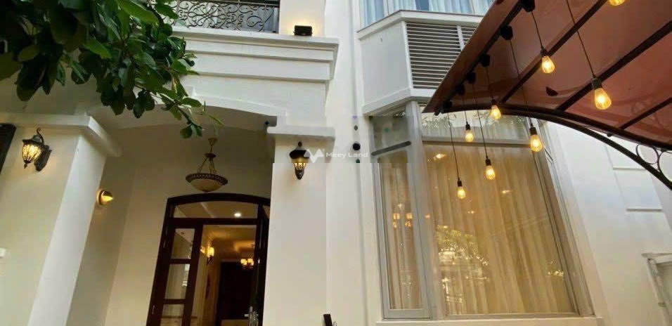 Cho thuê nhà mặt tiền tọa lạc ngay tại Quận 7, Hồ Chí Minh, thuê ngay với giá rẻ từ 45 triệu/tháng diện tích rất rộng 125m2