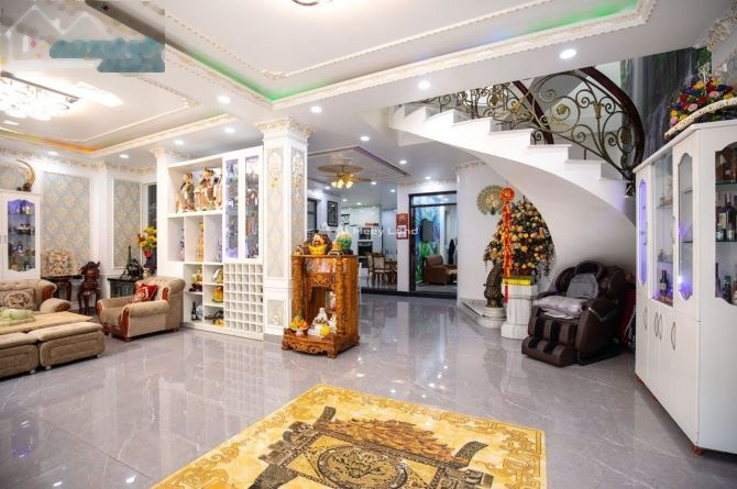 Tọa lạc ngay Phường 15, Tân Bình, bán biệt thự, bán ngay với giá cực sốc chỉ 50 tỷ Diện tích nền 360m2, trong nhà bao gồm có 6 phòng ngủ nhà bao mới-01