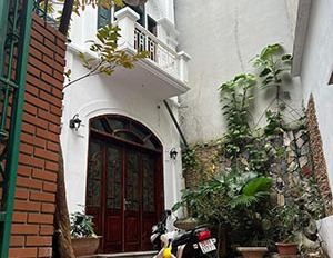 Chính chủ cần bán căn nhà thiết kế kiểu biệt thự tại ngõ 211 đường Bạch Đằng, quận Hoàn Kiếm-02