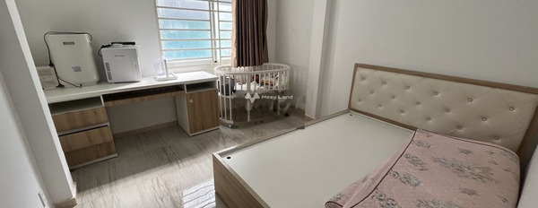 Căn nhà gồm tổng cộng 2 phòng ngủ, cho thuê nhà, giá thuê liền 11 triệu/tháng diện tích rộng lớn 50m2 vị trí đẹp tại Nhất Chi Mai, Hồ Chí Minh-02