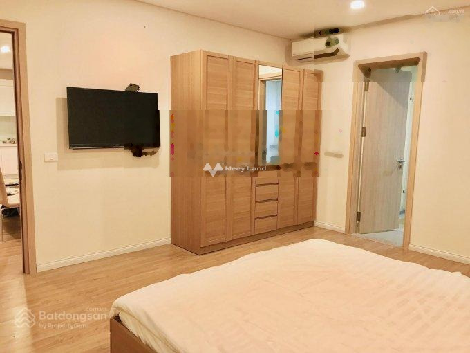 Long Biên, Hà Nội, cho thuê chung cư, trong căn này gồm có 3 phòng ngủ, 2 WC vào ở ngay-01