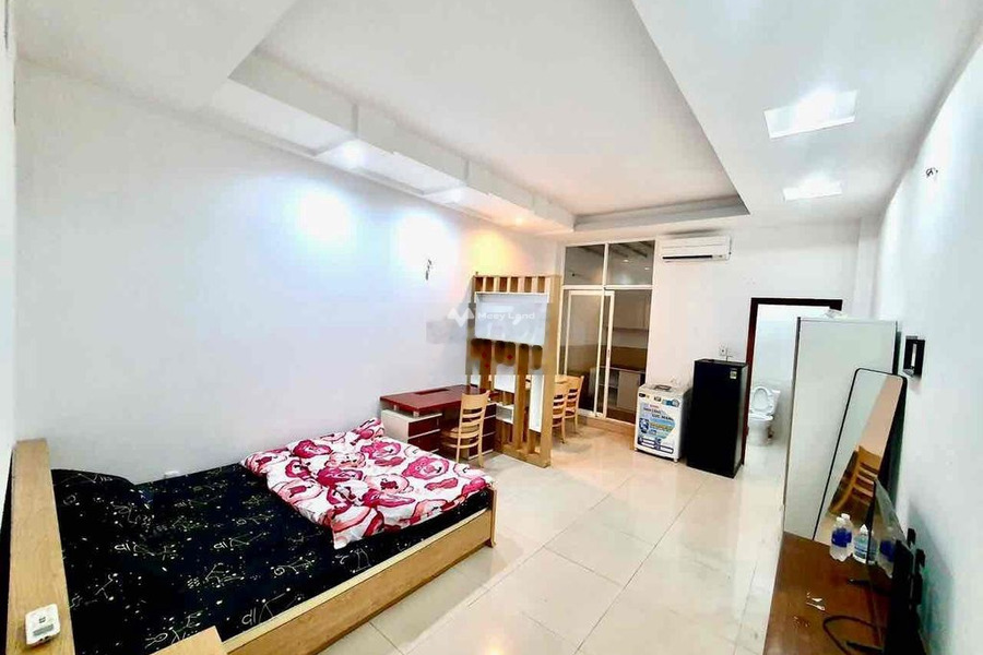 Tổng quan căn hộ này gồm 2 phòng ngủ, cho thuê căn hộ vị trí mặt tiền ngay Nguyễn Hồng Đào, Hồ Chí Minh, 1 WC phong thủy tốt-01