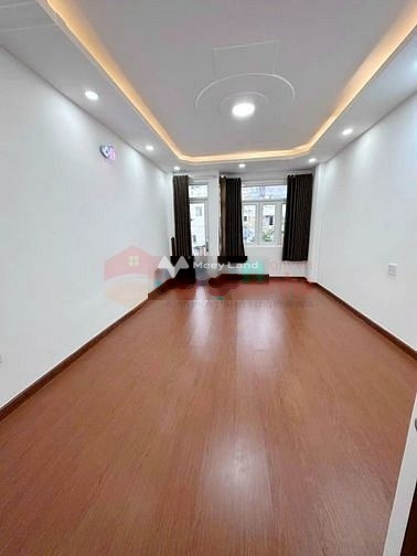 Vị trí phát triển Phú Nhuận, Hồ Chí Minh cho thuê nhà giá thuê giao động 15 triệu/tháng, trong căn này có 3 phòng ngủ, 5 WC-01