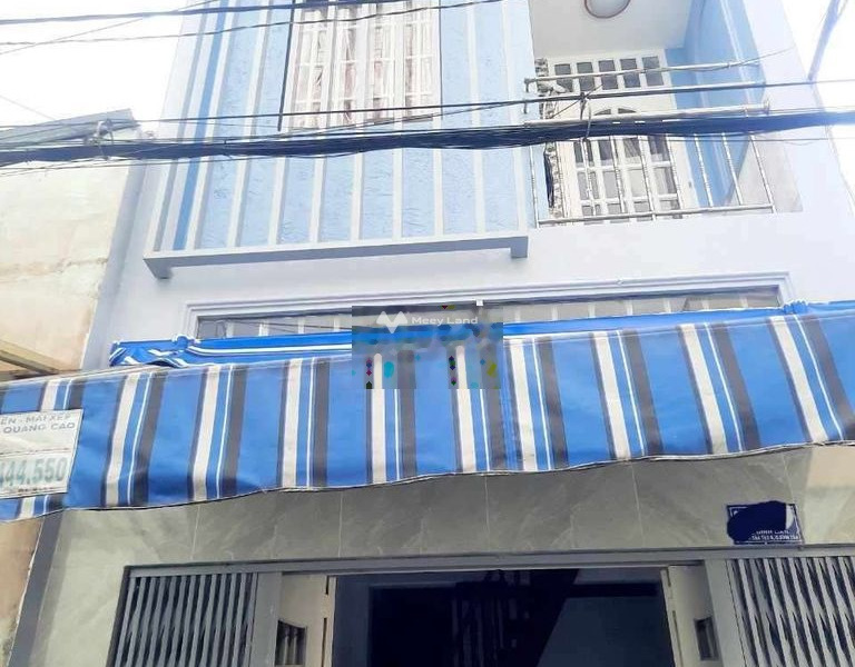 Bán nhà vị trí hấp dẫn nằm ở Bình Chánh, Hồ Chí Minh bán ngay với giá rẻ 890 triệu có diện tích chung 80m2 trong nhà nhìn chung bao gồm 4 PN-01