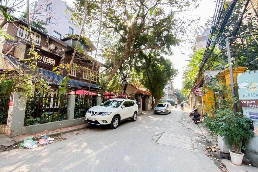 Hướng Đông - Nam, bán nhà có diện tích 148m2 vị trí thuận lợi tọa lạc ngay tại Tô Ngọc Vân, Hà Nội bán ngay với giá ưu đãi từ 50.5 tỷ-01