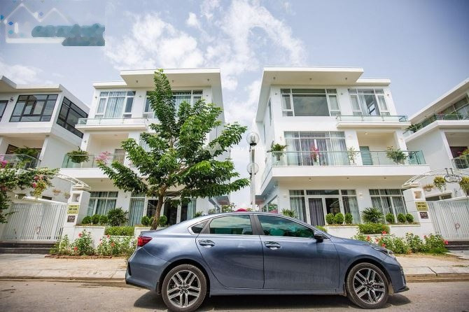 9 phòng ngủ, bán biệt thự, giá bán đàm phán 12.6 tỷ diện tích tổng 216m2 vị trí thuận lợi gần Quảng Hùng, Thanh Hóa-01
