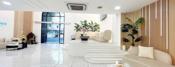 Cho thuê nhà, thuê ngay với giá mềm từ 550 triệu/tháng diện tích chuẩn 560m2 tọa lạc trên Đa Kao, Hồ Chí Minh-02