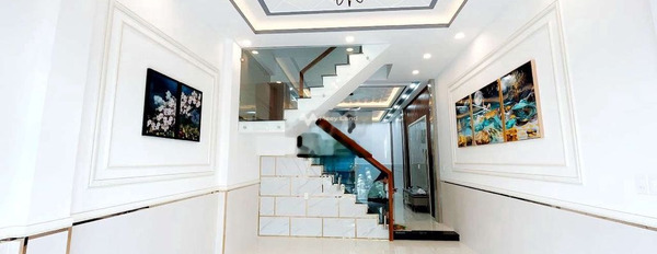 Bán nhà bán ngay với giá cực kì tốt chỉ 13.9 tỷ diện tích gồm 60m2 tọa lạc ngay ở Tân Phú, Quận 7-03