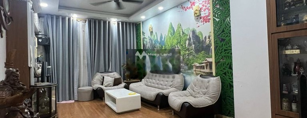 Giá khoảng 20 triệu/tháng, cho thuê nhà có một diện tích sàn 200m2 gần Phổ Quang, Phường 2, nhìn chung bao gồm 4 phòng ngủ, 4 WC giá rẻ bất ngờ-02