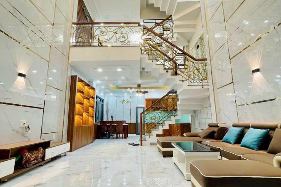 Bán nhà bán ngay với giá mua liền từ 10.95 tỷ diện tích khoảng 95m2 vị trí đẹp tọa lạc ngay Thủ Đức, Hồ Chí Minh-01