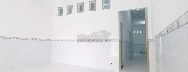 Với diện tích khoảng 100m2, cho thuê nhà ở vị trí ngay trên Phường 3, Sóc Trăng, trong căn nhà này gồm 2 phòng ngủ, 2 WC khu vực dân cư-02