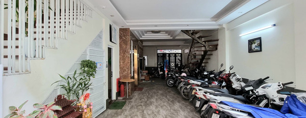 Bán chung cư mini Hoàng Quốc Việt, 85m2, mặt tiền 6m, 8 tầng, ô tô vào nhà-02
