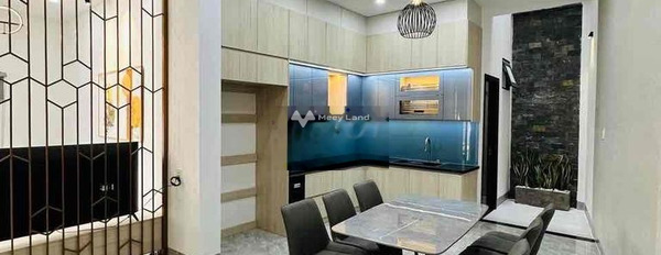 Diện tích khoảng 60m2 bán nhà vị trí thuận lợi tọa lạc gần Thạch Thang, Đà Nẵng hướng Đông Nam căn nhà bao gồm 3 phòng ngủ 4 WC vị trí siêu đẹp-03