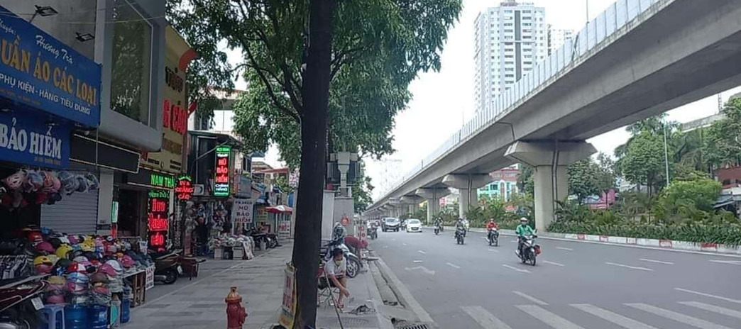 Bán nhà mặt phố Quang Trung, 37m2, vỉa hè siêu rộng, kinh doanh sầm uất