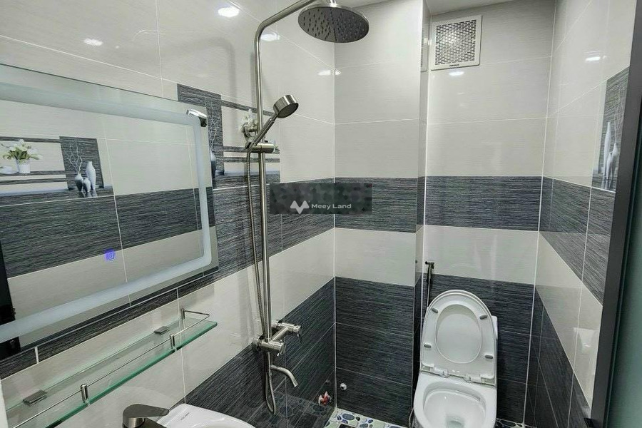 Diện tích 30m2 bán nhà ở vị trí thuận tiện Hoàng Hoa Thám, Bình Thạnh tổng quan ngôi nhà này gồm 4 PN 5 WC vị trí thuận lợi-01