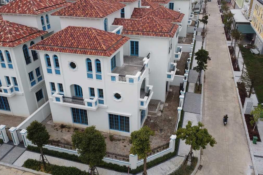 Cần bán căn biệt thự Sun Feria Hạ Long, DT 130m2, giá thấp nhất trong phân khu, cách biển 150m -01