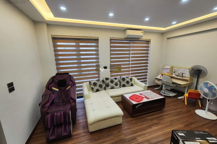 Nhà 8 phòng ngủ bán nhà ở có diện tích chung 96m2 bán ngay với giá siêu mềm 28 tỷ vị trí thuận lợi ở Vĩnh Phúc, Ba Đình-01