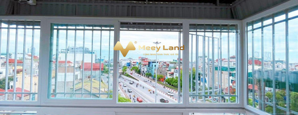 Mặt tiền nằm ngay tại Quận Hoàn Kiếm, Hà Nội bán nhà giá siêu mềm từ 23.8 tỷ có diện tích 35m2 trong nhà tổng quan có 8 phòng ngủ vui lòng liên hệ để ...-02