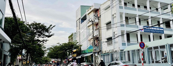 Trong nhà gồm 3 phòng ngủ bán nhà bán ngay với giá khuyến mãi 15.9 tỷ diện tích 59.3m2 vị trí mặt tiền nằm ở Nguyễn Thị Minh Khai, Đà Nẵng-03