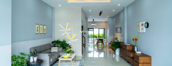 Diện tích 130m2 bán nhà ở vị trí đặt ở Tiến Hưng, Bình Phước hướng Bắc nhà bao gồm có 5 phòng ngủ 6 WC vị trí thuận lợi-03