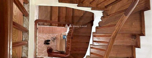 Bán biệt thự diện tích chung quy 190m2 vị trí hấp dẫn Hà Đông, Hà Nội giá bán cạnh tranh chỉ 40 tỷ, nhà tổng quan gồm có 4 phòng ngủ, 3 WC-03