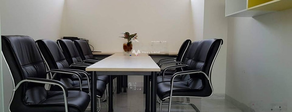 Cho thuê sàn văn phòng vị trí thuận lợi Nhà Bè, Hồ Chí Minh có diện tích thực 30m2 nội thất bố trí hợp lý Đầy đủ nội thất.-03