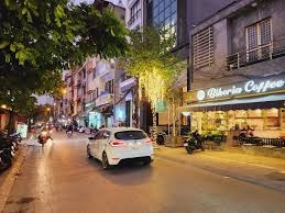 Duy nhất 1 mặt bằng cho thuê tại phố Phan Kế Bính - Linh Lang - Vỉa hè 10m, DT 200m2, mặt tiền 9m 