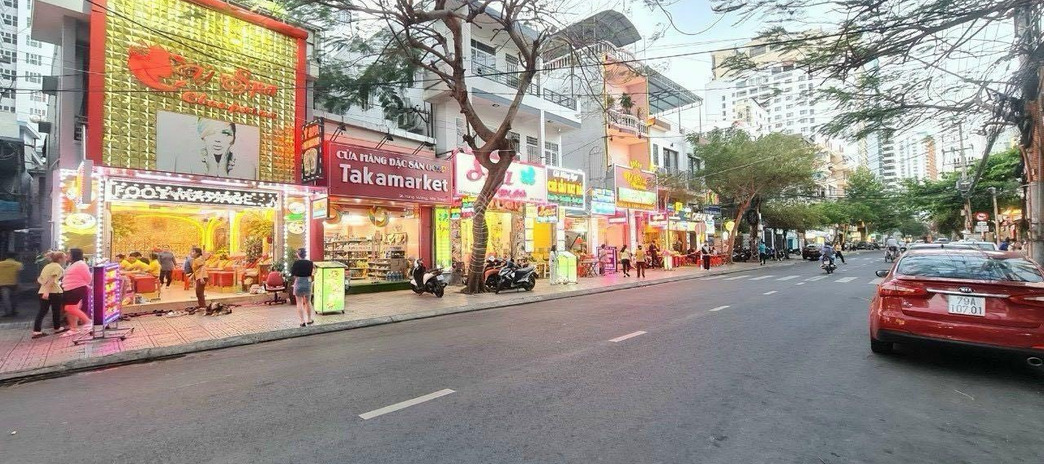 Bán nhà Hùng Vương ngang 7m mặt tiền ngay chợ đêm Yến Sào, gần biển, gần quảng trường siêu hiếm 