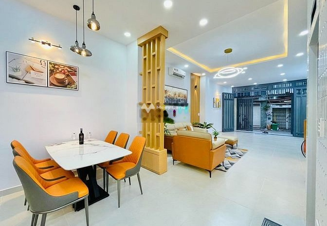 Giá chỉ 930 triệu bán nhà có diện tích chung là 65m2 vị trí đẹp nằm ngay Bình An, Hồ Chí Minh căn này bao gồm 3 PN, 2 WC cám ơn quý khách đã đọc tin