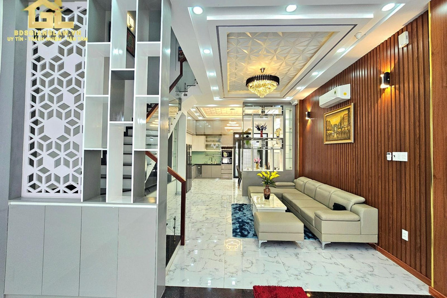 Diện tích 80m2 bán nhà ở mặt tiền tọa lạc ở Huỳnh Tấn Phát, Hồ Chí Minh hướng Tây - Nam trong nhà tổng quan có tổng 4 PN 5 WC vị trí thuận lợi-01