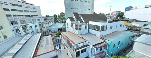Bán nhà có diện tích rộng 177m2 vị trí tiện lợi ngay tại Trần Hưng Đạo, Ninh Kiều bán ngay với giá rẻ chỉ 4.9 tỷ tổng quan ở trong nhà có 3 PN, 2 WC-02
