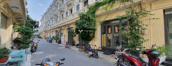 Có diện tích gồm 60m2 bán nhà nằm trên Nguyễn Văn Yến, Tân Phú trong nhà có tổng cộng 4 PN liên hệ chính chủ.-02